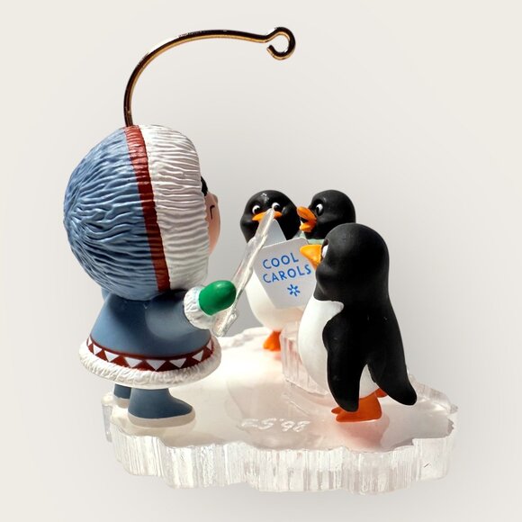 Vintage 1998 Hallmark Frosty Friends Ornament Chorus of Penguins Cool Carols - Picture 2 of 10